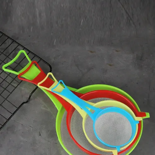 Juego de coladores plásticos's photo #1